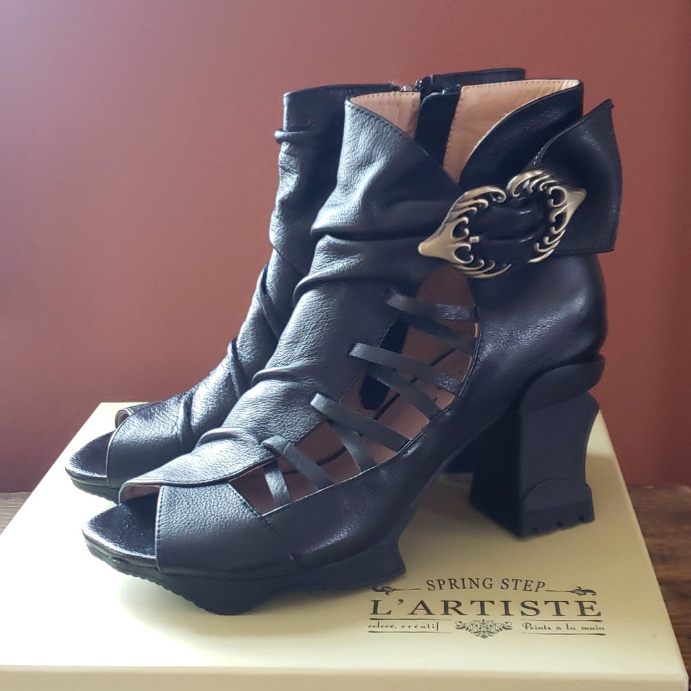 L'ARTISTE By Spring Step Nesgara Heeled Boots with Cutout Design